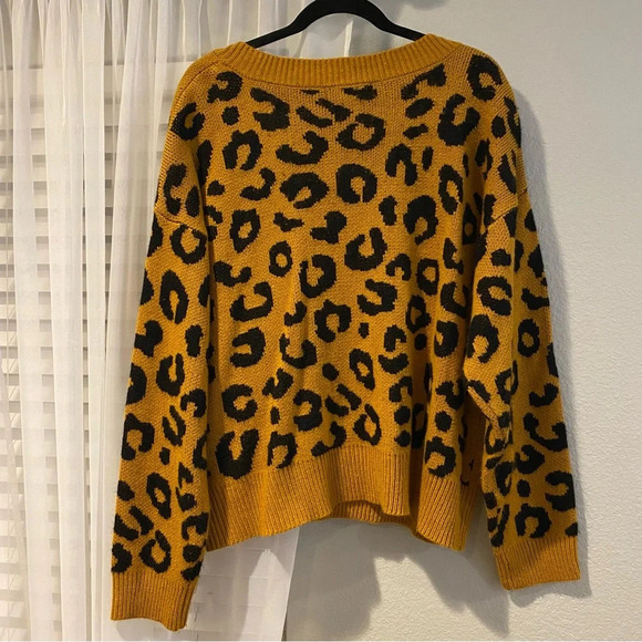 Leopard Print Deep V-Neck Sweater - Mustard Yellow - Picture 3 of 3